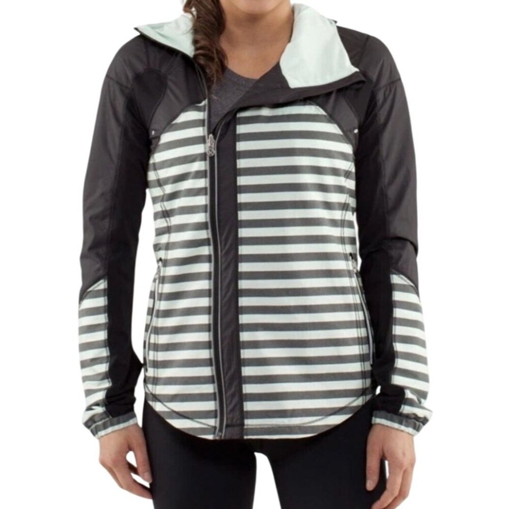 Lululemon Get Up And Glow Jacket Size 8 Mint Green & Black Stripes Reflective